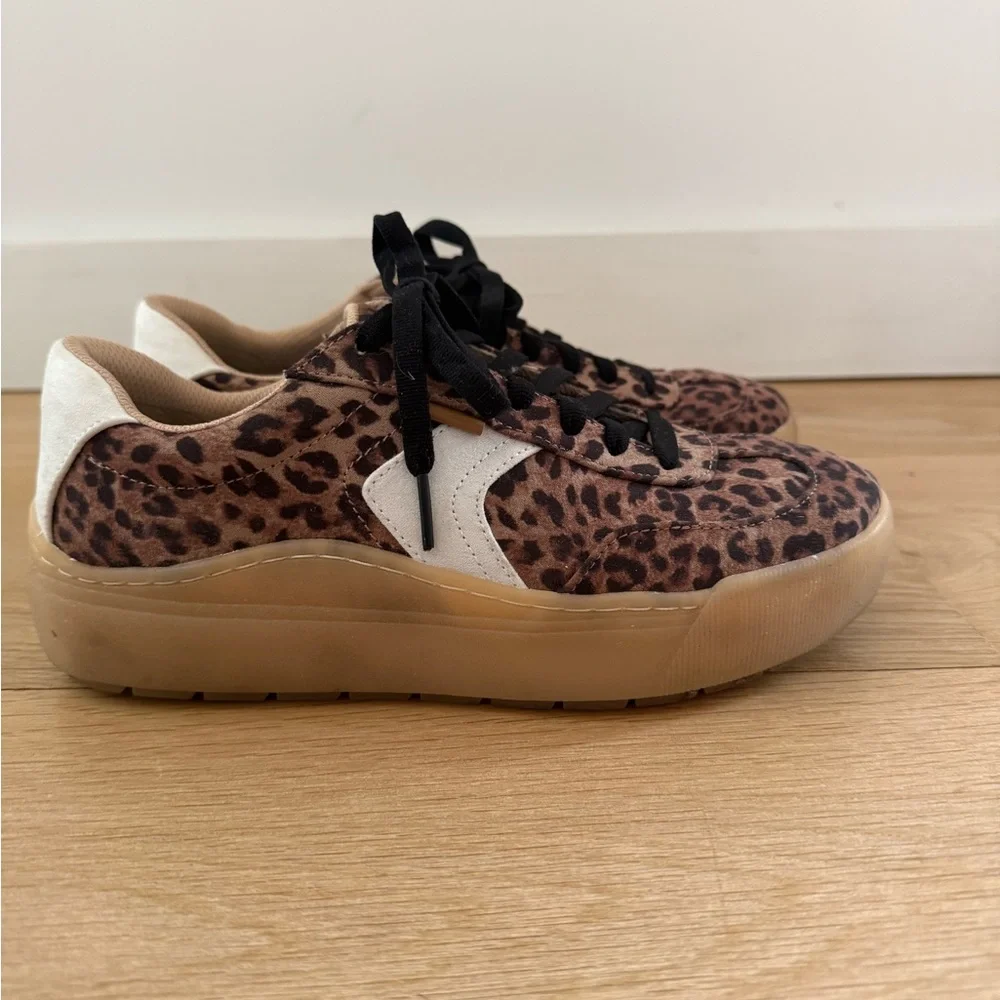 Dr. Scholl's Women's Time Off Win Sneakers - Picture 2 of 7